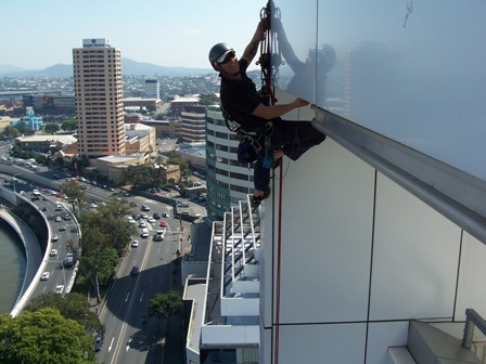 ropeaccesstraining2.jpg